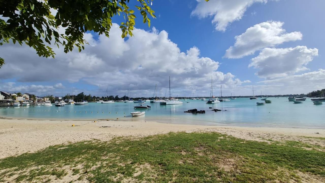 Beachfront Penthouse With Panoramic Ocean View Grand Baie Exterior foto